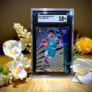 LÁMELO BALL 2020 - 21 PANINI REVOLUTION RARE MINT GRADE 10 CARD